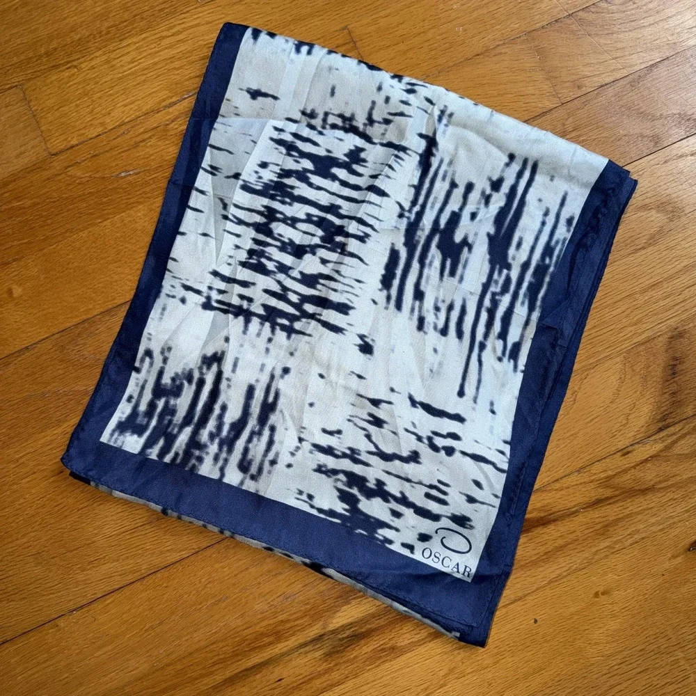 Oscar‎ De La Renta Scarf Navy Blue 100% Silk Rectangle Oblong Geometric Print